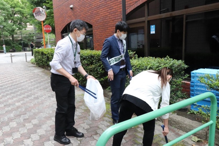 清掃活動の様子